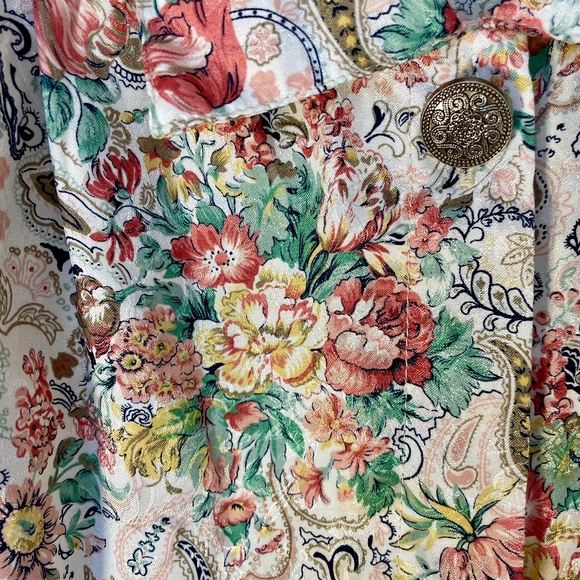 Size M 90's Floral Silk-Look Long Sleeve Blouse with Shoulder Pads - Picture 5 of 8